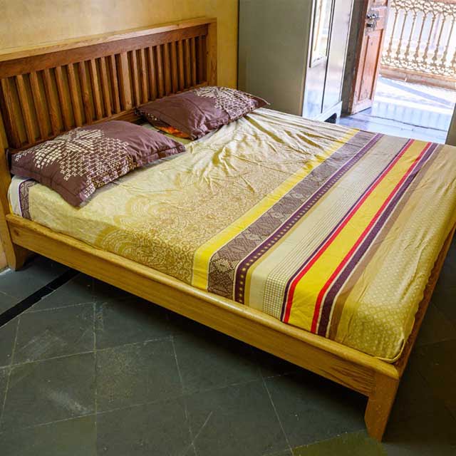 Classico Oak Bed