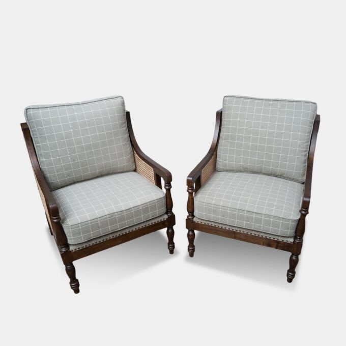 Classical Comfort Arm Chair