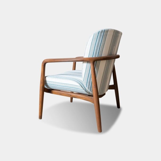 Curvatious Accent Chair