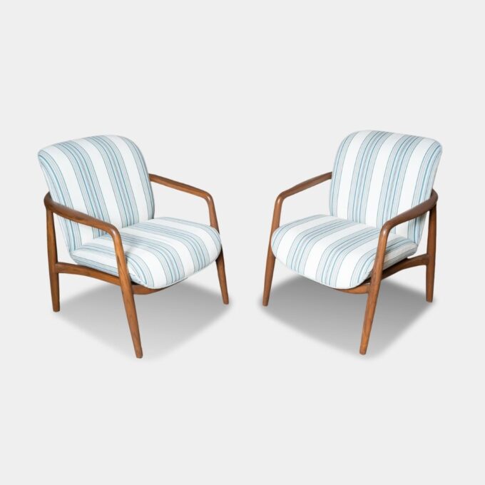 Curvatious Accent Chair