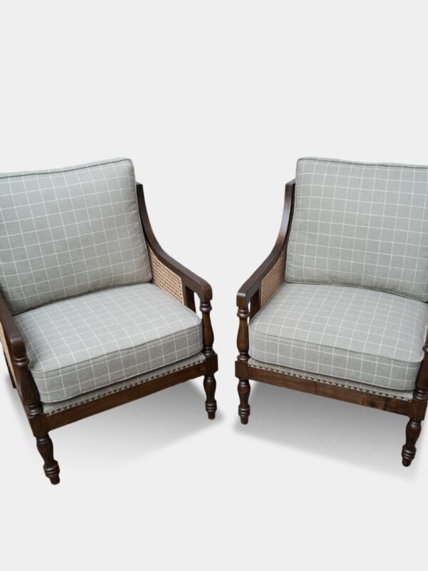 Classical Comfort Arm Chair