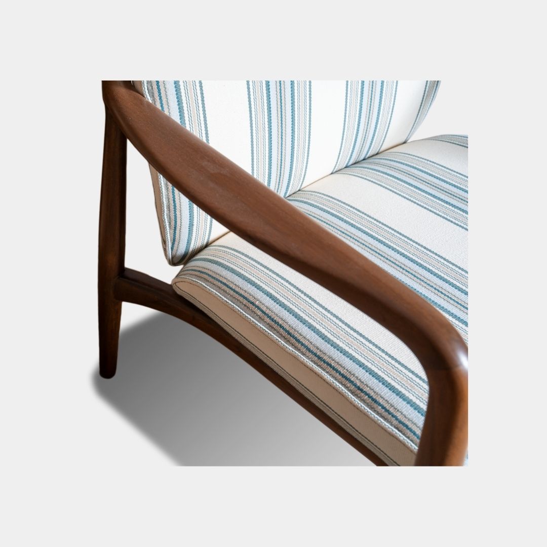 Curvatious Accent Chair - Image 4