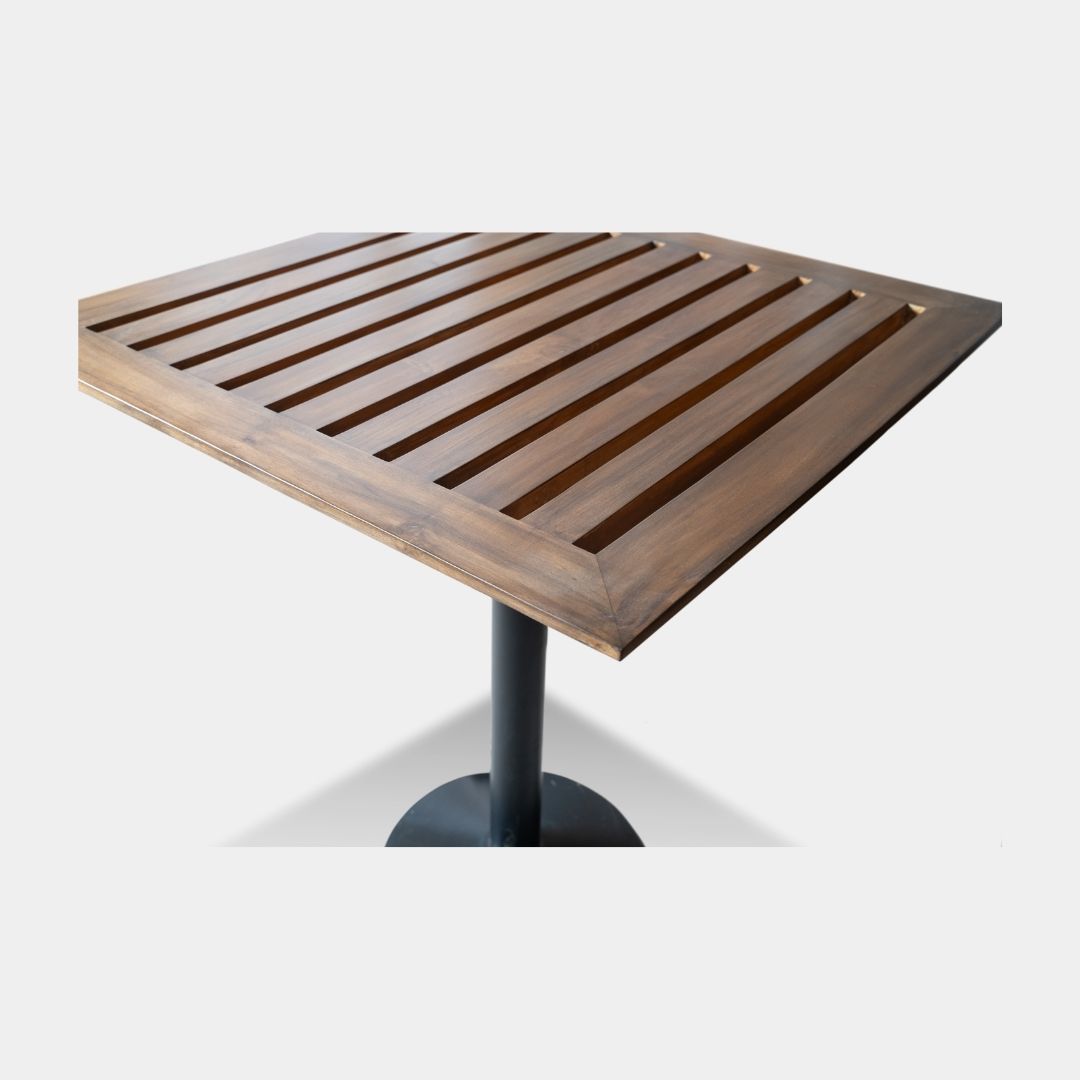 Outdoor standing table - Image 3
