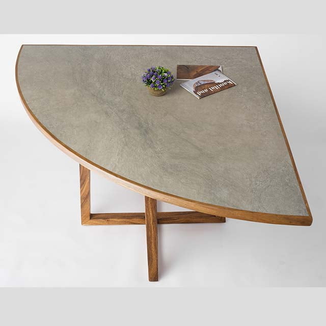 Quaterz Table
