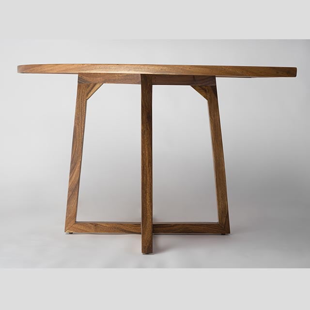 Quaterz Table - Image 5